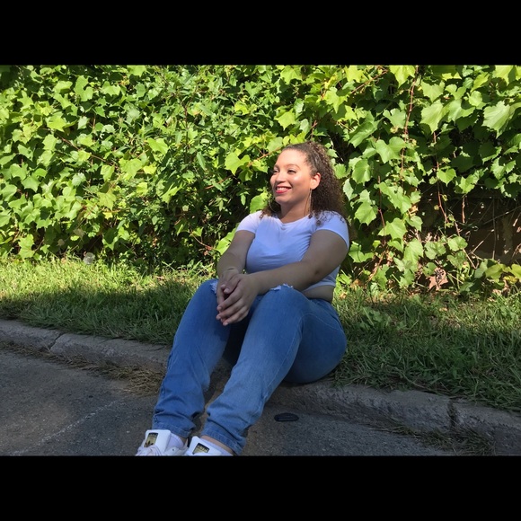 Meet your Posher, Sherisse - Picture 8 of 8